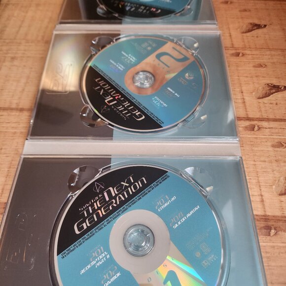 Star Trek The Next Generation: The Complete 5th Season (DVD, 2002, 7-Disc Set) - Picture 5 of 9